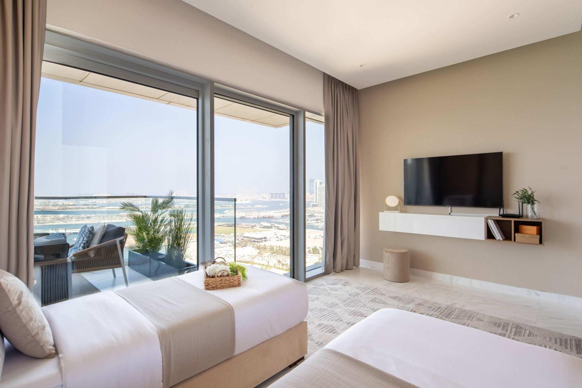 Frank Porter - The One Jbr * Dubai