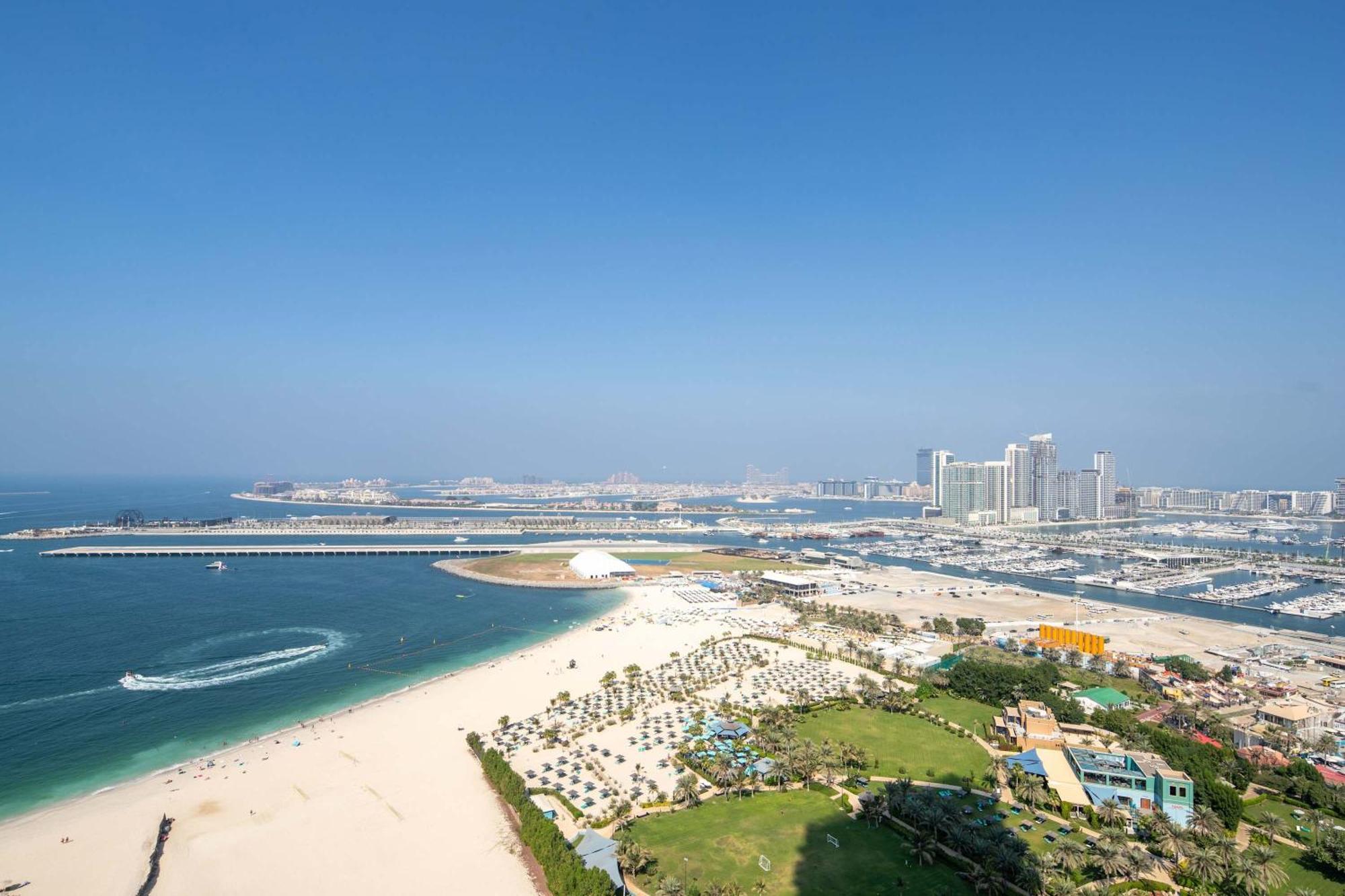 Frank Porter - The One Jbr Apartment